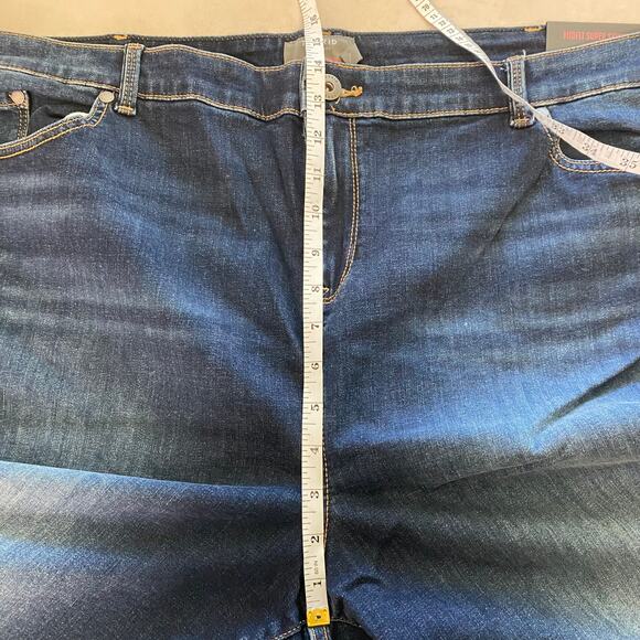 Torrid NWT Midfit Super Skinny Jean Super Soft Dark Wash Size 26 High Rise Blue - Picture 8 of 10